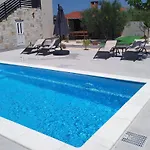 Family-friendly With Swimming Pool Drage, Biograd - 23790 Apartmán Pakoštane