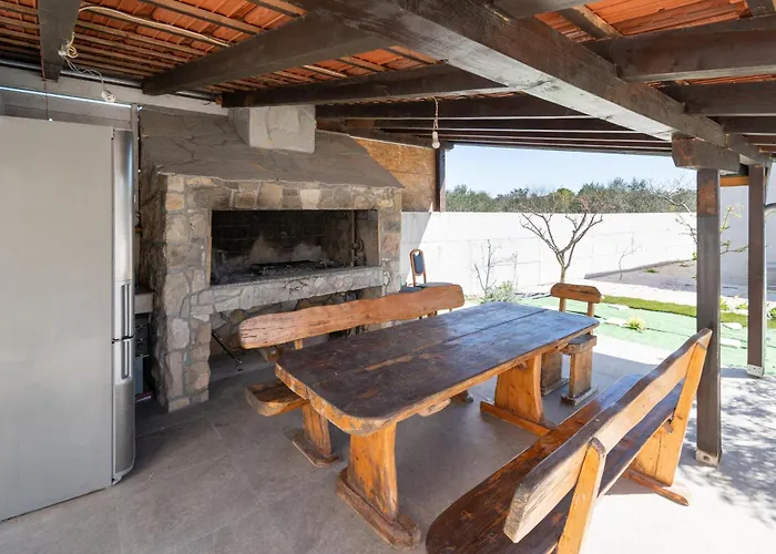 Apartamento Family-friendly With Swimming Pool Drage - Biograd - 23790